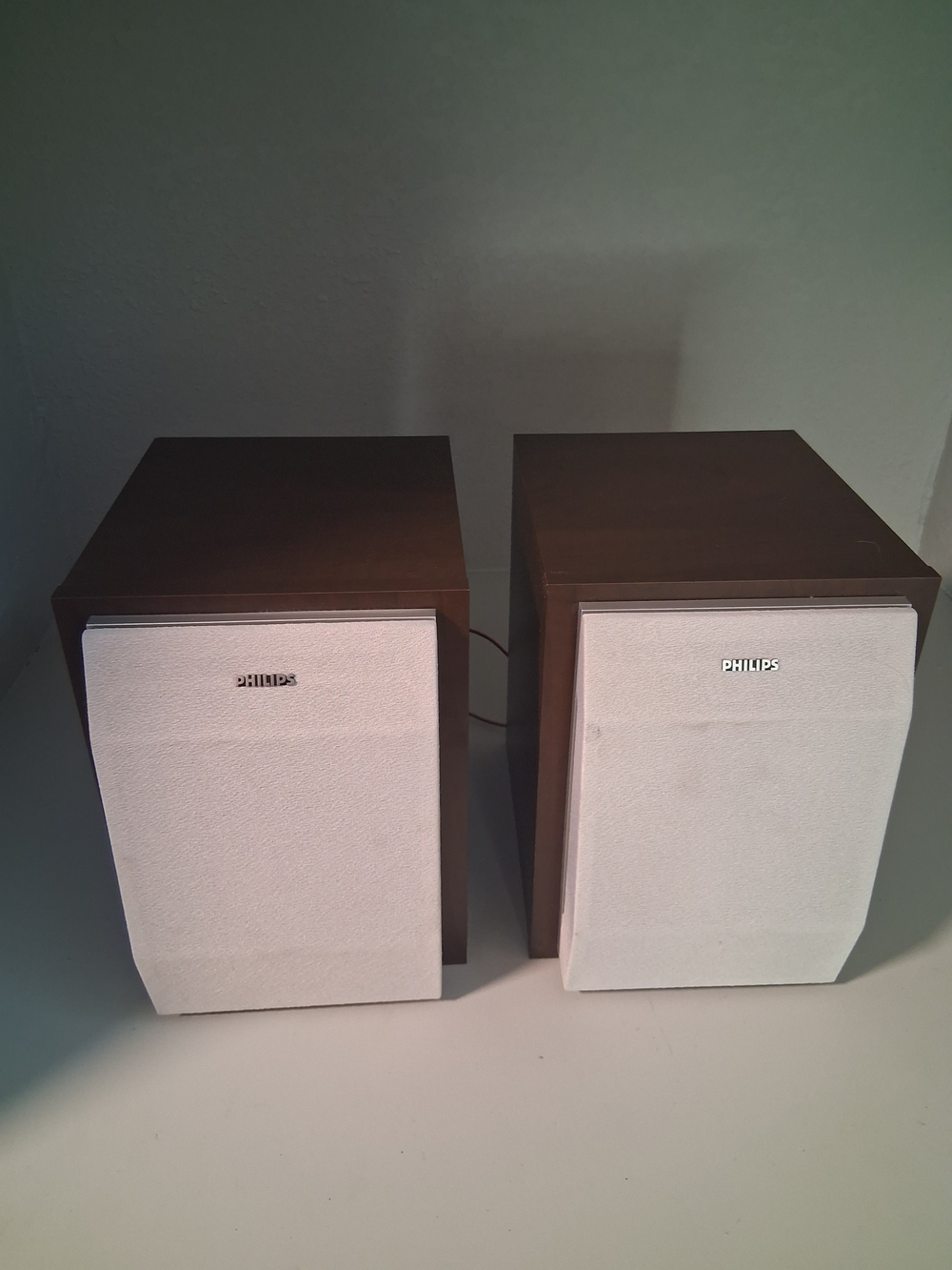 Vintage Philips Bookshelf Speaker Pair Stereo Audio Wood Cabinet